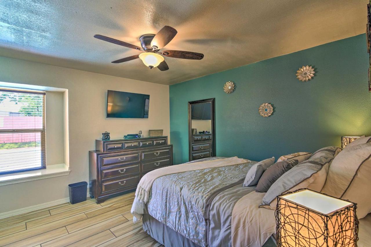 San Antonio Oasis With Hot Tub, Pool And Outdoor Bar! 빌라 외부 사진